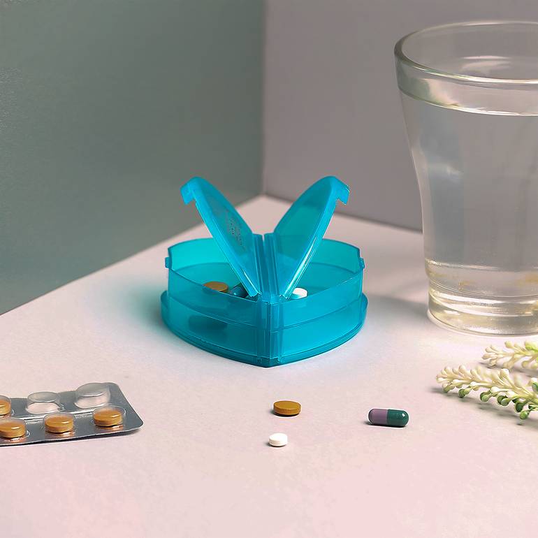 حافظة ومنظمة أقراص الدواء 4 خانات